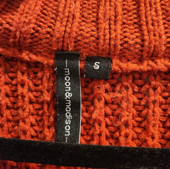 moon & madison Brick Red Chunky Knit Sweater - Picture 5 of 6